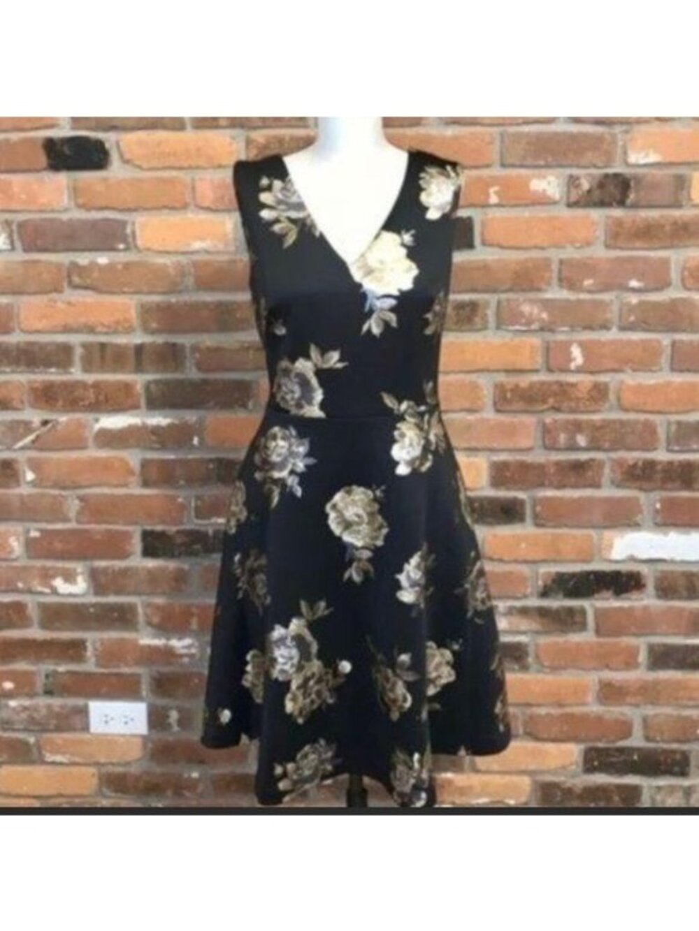 White House Black Market Black And Gold Floral Fit N Flare Dress Size 6